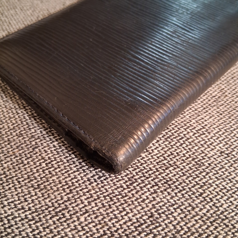 Louis Vuitton Black Wallet - Picture 8 of 16